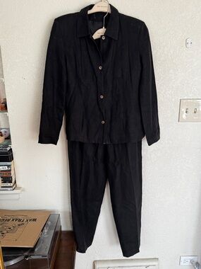 Black Women's Two-Piece Linen Blend Pantsuit